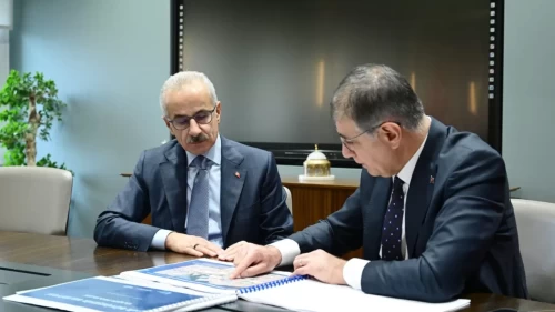 Bakan Uraloğlu, Cemil Tugay ile görüştü: İzmir’e ikinci çevre yolu geliyor!