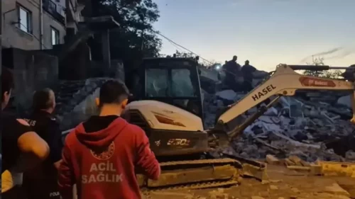 Zonguldak’ta 3 katlı bina çöktü! Enkaz altında kalan kişi için çalışmalar sürüyor