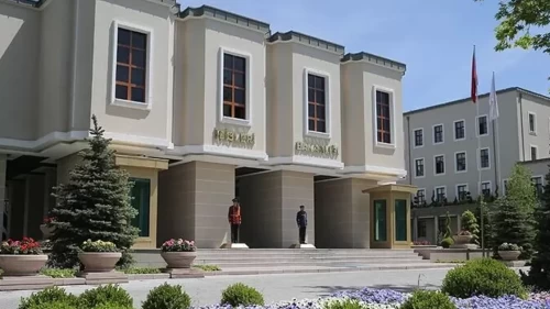 İçişleri Bakanlığı duyurdu: Almanya’nın aradığı isim İzmir’de yakalandı!