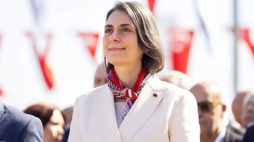 Üsküdar Belediye Başkanı Sinem Dedetaş’a ev hapsi kararı