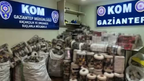 Gaziantep’te depodan binlerce paket kaçak sigara çıktı