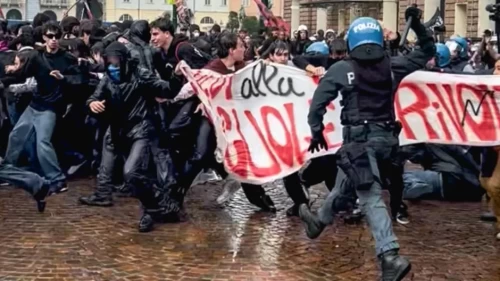 İtalya’da protestolar büyüdü!