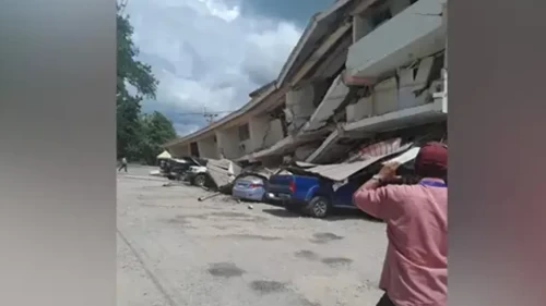 Panama'da 7,7 büyüklüğünde deprem!