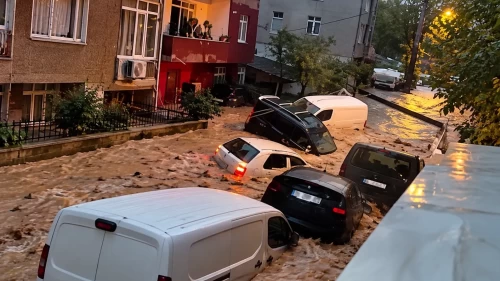 İstanbul’da sağanak yağış can aldı! Ayazağa'daki selde suya düşen 34 yaşındaki kişi hayatını kaybetti