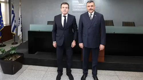 Bakan Çiftçi'den Yunanistan'a net mesaj: Suçluların sığınağı olmasın