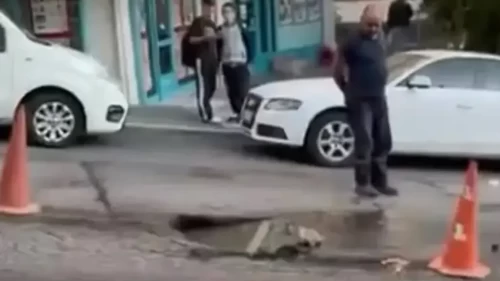 İstanbul Maltepe'de asfalt çöktü! İETT otobüsü çukura düştü