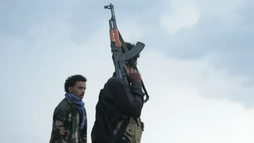 Husiler Suudi Arabistan’da stratejik noktaları hedef aldı!