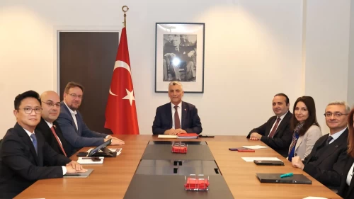 Bakan Bolat Hyundai Motor Europe CEO’su ile görüştü