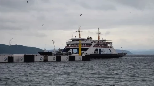 Olumsuz hava koşulları deniz ulaşımını etkiledi