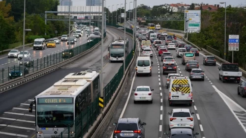 İstanbul trafiğinde akşam çilesi