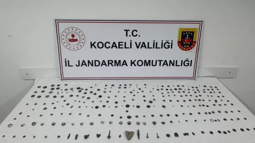 Kocaeli Dilovası’nda otomobilden 271 tarihi eser çıktı