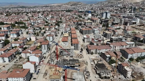 Deprem sonrası yıkımlarda kamu zararı iddiası: 6 görevliye soruşturma