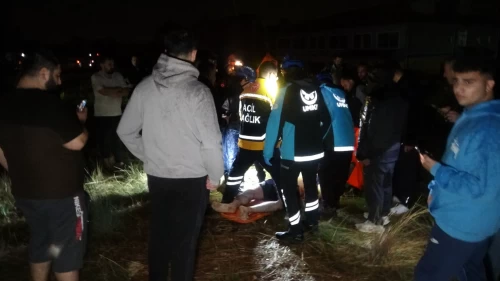 Antalya'da şantiyeyi vuran hortum konteynerleri savurdu