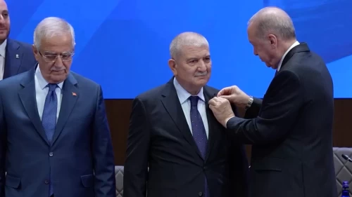 Yeni Yol Partisi'nden istifa eden Torun AK Parti'ye katıldı