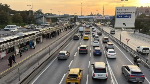 İstanbul'da akşam trafiği çilesi