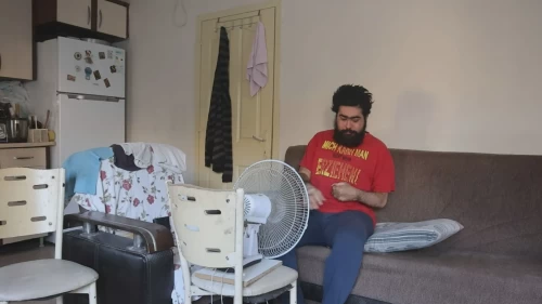 3 yıl sonra evden çıkan telefon bağımlısı Barış Özbay'dan kötü haber!