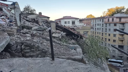 Zonguldak’ta bina faciası!
