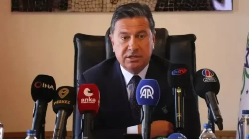 Muğla Büyükşehir Belediye Başkanı Ahmet Aras CHP'den istifa etti