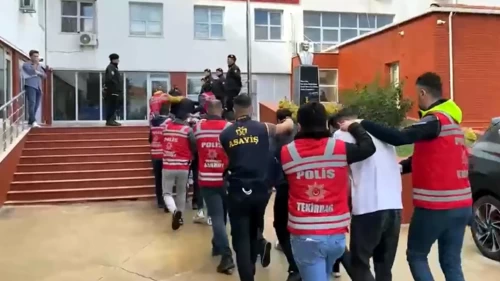 Sahte polisler emekliyi 19 milyon lira dolandırdı