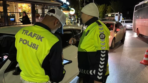 Edirne'de trafik çevirmesinde şaşırtan detay! Alkol testi temiz çıktı, ehliyetine el konuldu