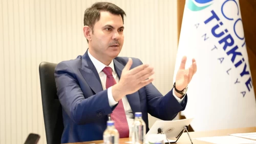 Bakan Kurum'dan COP31 zirvesi öncesi üçlü görüşme