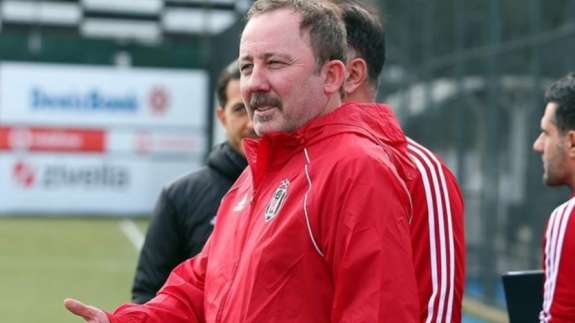 Gidecek isimleri belirledi