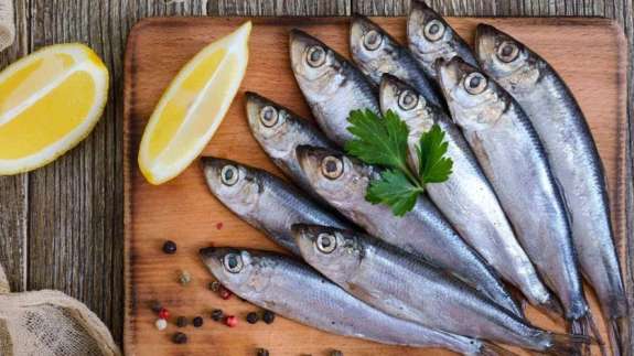 Elinize sinen balık kokusundan kurtulmak için bu yöntemleri daha önce denediniz mi?