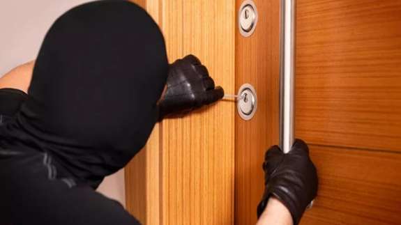 Kapısını 3 kez kilitleyenler dikkat! Meğerse yanlış yapıyormuşuz