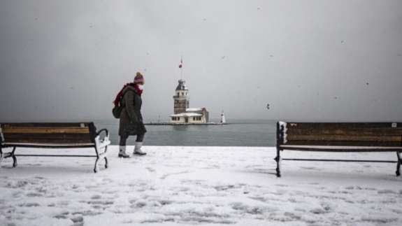 İstanbullular merakla bekliyor! Kar yağışıyla ilgili tarih geldi