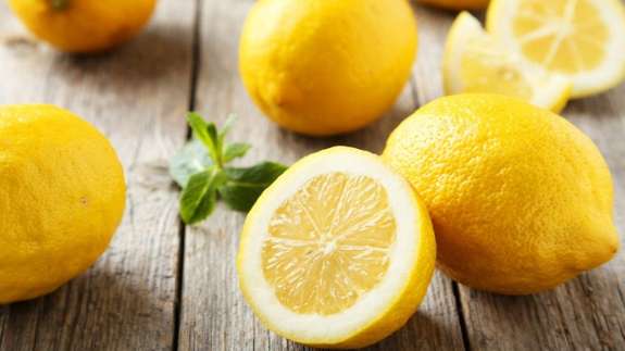 Birçok hastalığın çaresi limondaymış: Doktor önerdi, yeniden tescillendi!
