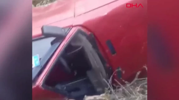 Karaman’da otomobil şarampole yuvarlandı: 3 kişi yaralandı