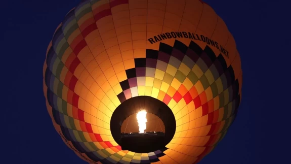 Kapadokya’da sıcak hava balonları Peribacaları üzerinde uçtu