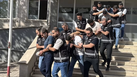 Diyarbakır merkezli 13 ilde silah ve mühimmat operasyonu: 19 tutuklama