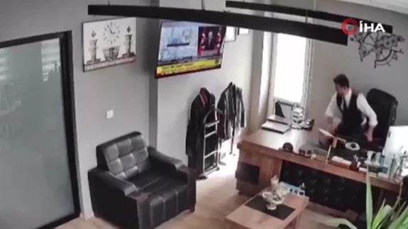 Marmara'daki 5 büyüklüğündeki deprem kamerada