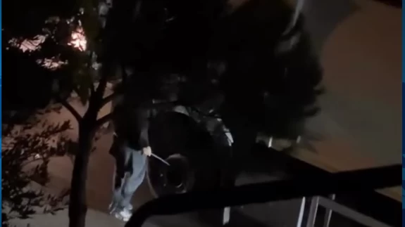 Ataşehir’de trafikte levye dehşeti: 'İn aşağı, beni araştır' diyerek saldırdı