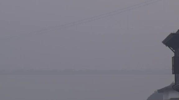 İstanbul’u sabah sis bastı! Kız Kulesi ve Boğaz köprüleri görünmez oldu