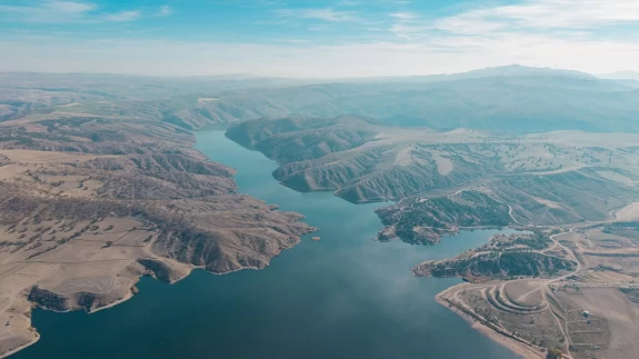 Havadan görüntülendi: Kapulukaya Barajı'nın eşsiz doğal manzarası