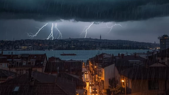 Yurtta kuvvetli yağış alarmı: Çok sayıda il için uyarı yapıldı