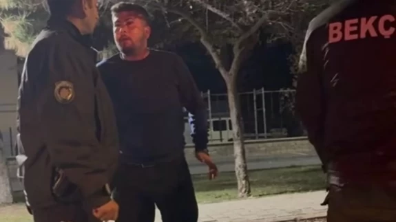 Bekçileri görünce panikledi: "Ben sürücü değilim" dedi ama kaçamadı!