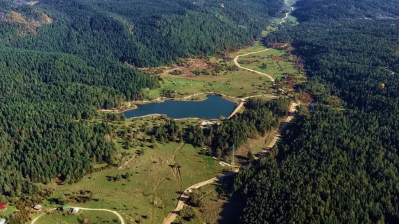 Sakarya’nın Cenneti Karagöl Yaylası: Doğal güzelliği ve benzersiz jeomorfik yapısıyla hayran bırakıyor