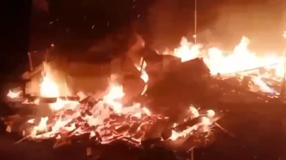 Kırklar Dağı Mescidi alevlere teslim oldu