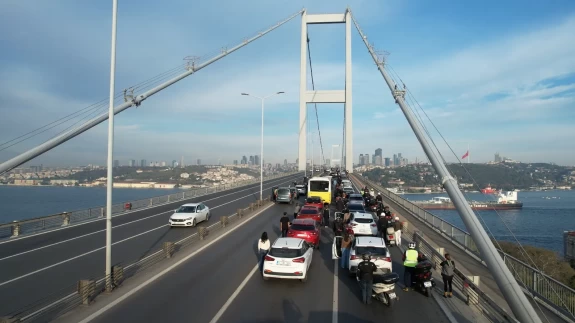 Atatürk 87. ölüm yılında İstanbul’da anıldı: 15 Temmuz Köprüsü’nde duygusal saygı duruşu