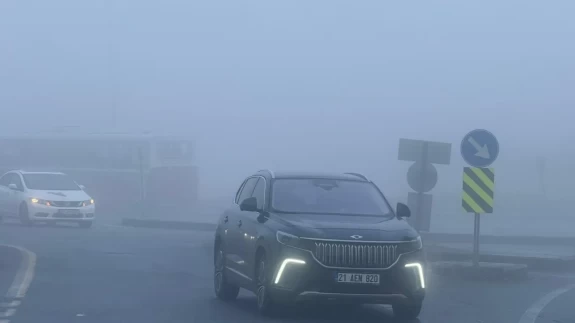 Diyarbakır’da yoğun sis ulaşımı olumsuz etkiledi