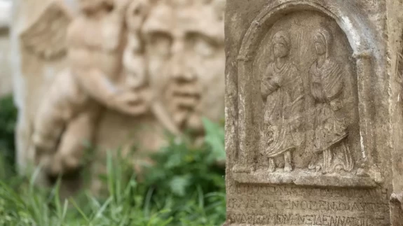 Muğla'da büyük keşif! İnsan figürlü mezar steli korumaya alındı