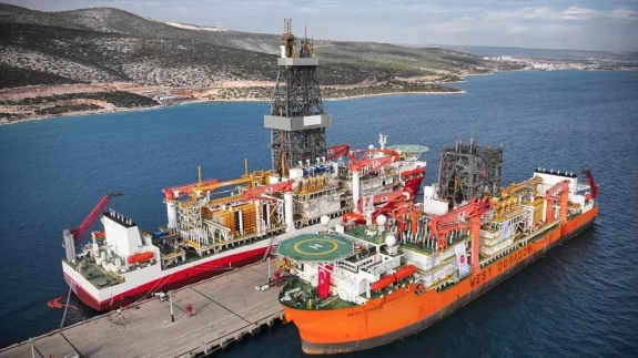 Türkiye'nin yeni sondaj gemileri yan yana