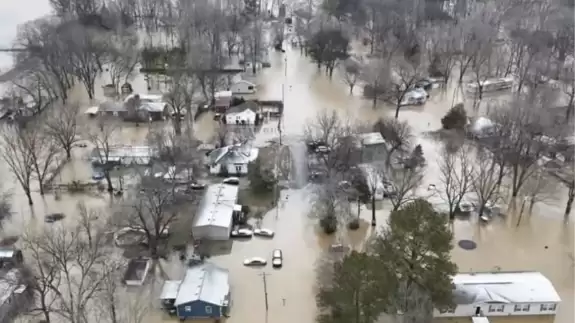 ABD’de çok sayıda eyaleti fırtına vurdu: 9 ölü