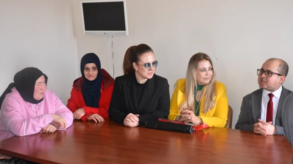 İki kez böbrek nakliyle yaşama tutunan kadın organ bağışı farkındalığı için çalışıyor