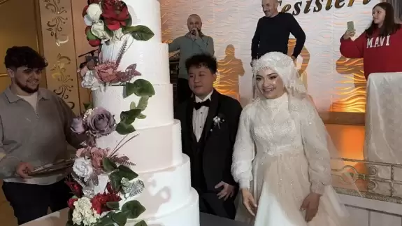 Çinli damada Karadeniz usulü düğün