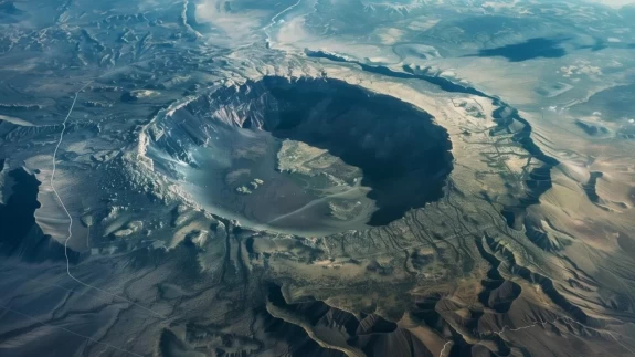 Dünya'nın tarihi yeniden yazılıyor: Avustralya’da 3,5 milyar yıllık göktaşı krateri keşfedildi