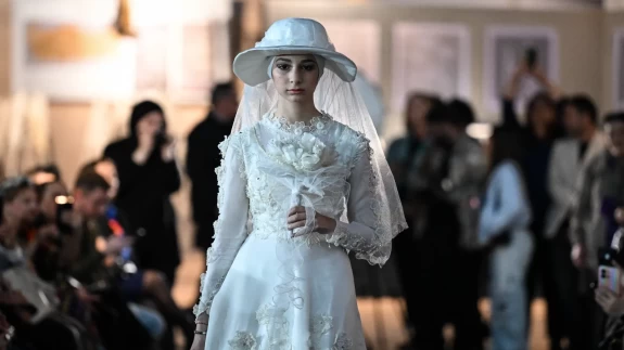 "Adana'da Yaşlılara Saygı Haftası: 'Annemin Sandığından Defilesi' düzenlendi